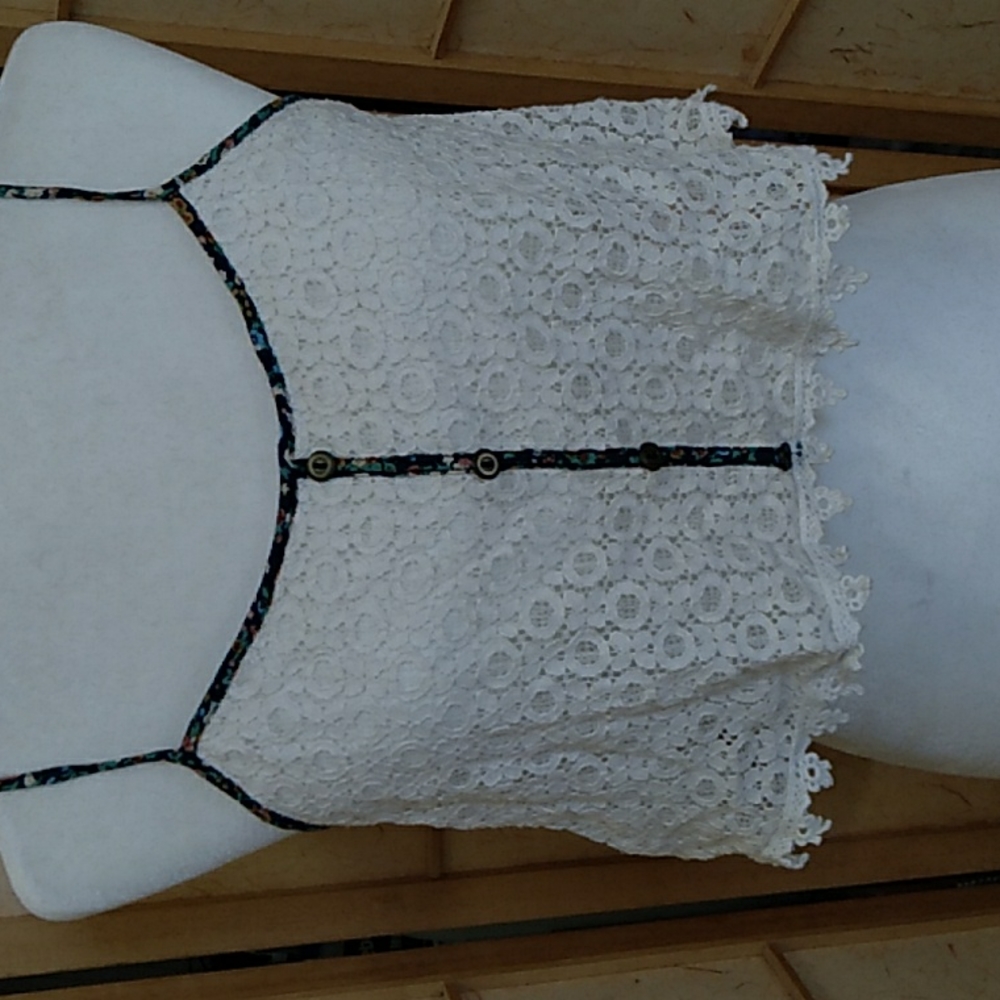 Paper Crane cropped lacey tank top size M